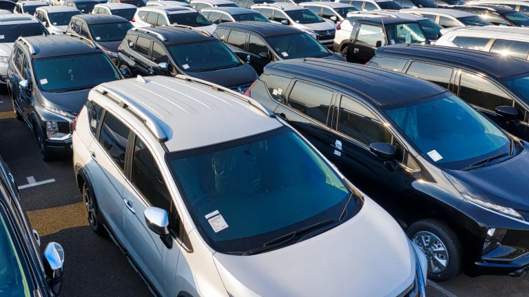 مقایسه جامع خودروهای دست دوم vs صفر کیلومتر ۱۴۰۴